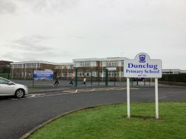 Dunclug Primary School does the Daily Mile Santa Run! 🎄🎅